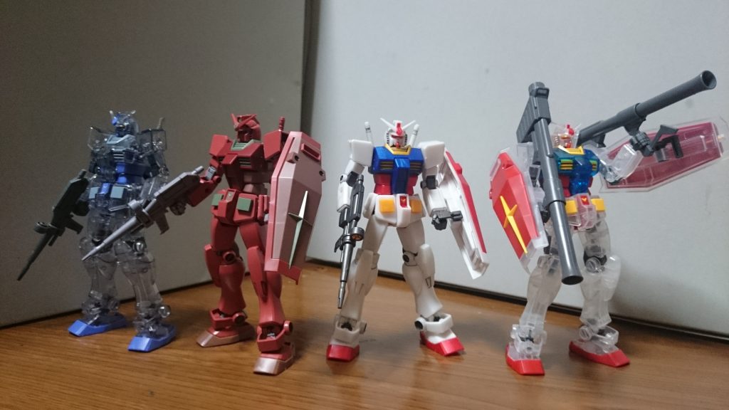 一番くじのエントリーグレードたちとダブってるんで両方とももうひとつずつあるんスけど、武器以外はまだ手をつけてないっス……しかし、関節がプラ同士の接続なので、摩耗するとプラプラするっスね…