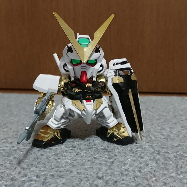 BB戦士アストレイゴールドフレーム