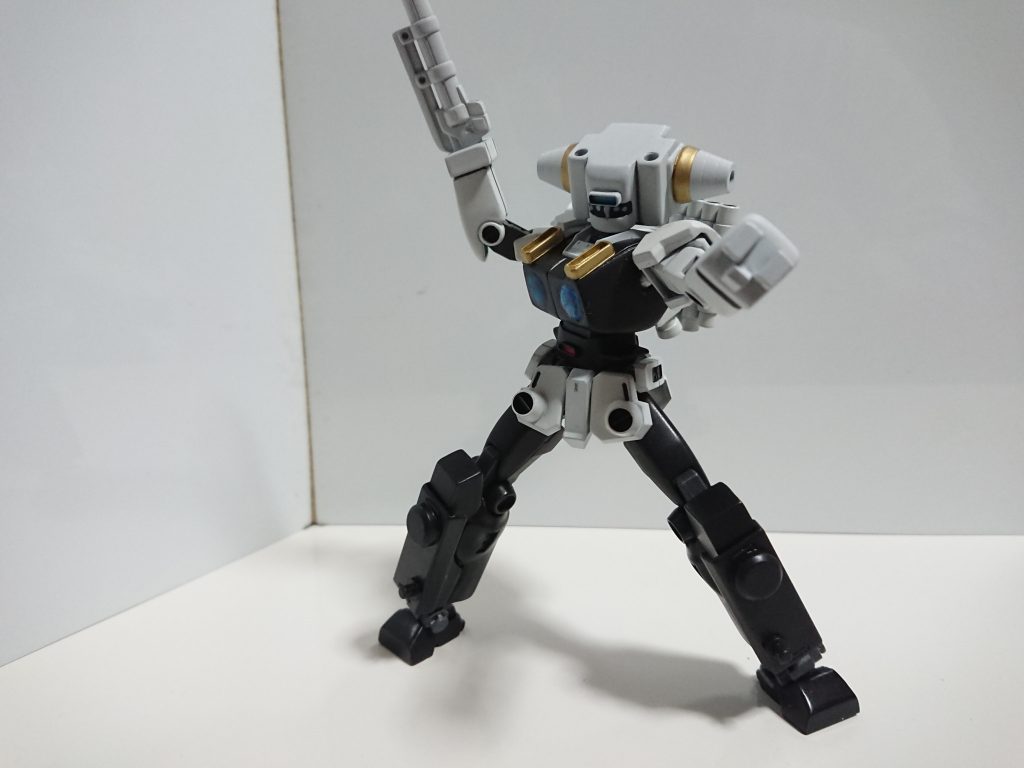 ペダ二ウムハンマー伸縮再現は無理なので打撃用のアームパーツみたいな感じにしました。