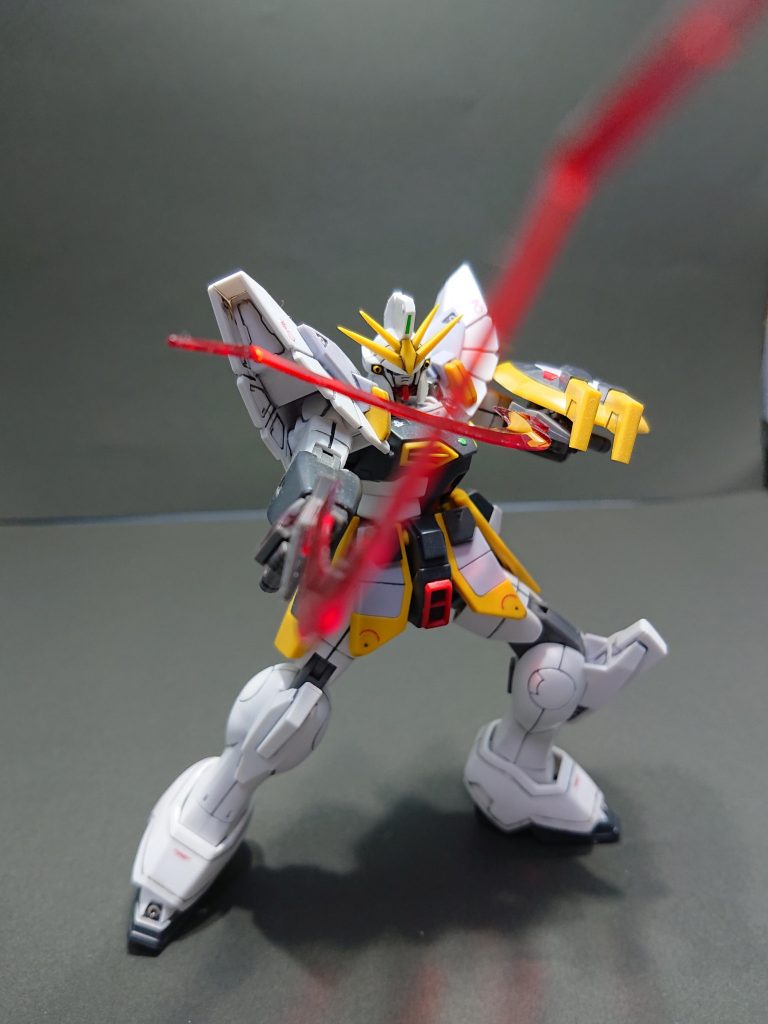 ウイング世代でしたが、テレビ版サンドロックの魅力に気付いたキットでした。プレバンで宇宙用になった改も出てましたが・・・悩みますね（笑）拙い作品でしたが、最後までご覧いただきありがとうございました。