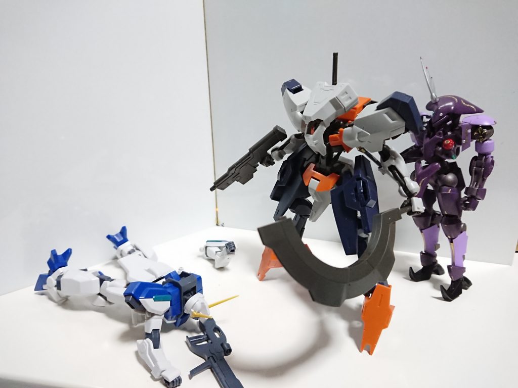 敵に映像を投影して同士討ち