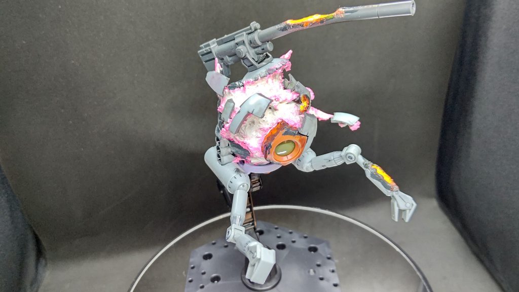 別アングルから。爆発は1stのアニメ映像を意識して白&ピンクで表現