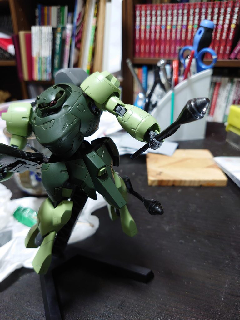 シュツルムファウストは手に持たせてもよし