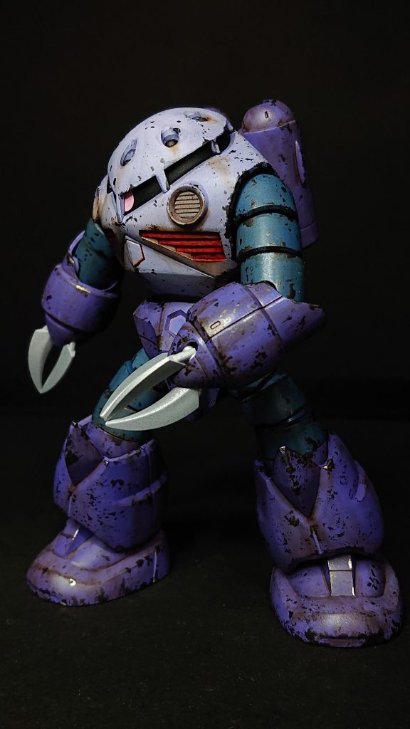 軽くポージング。繋ぎ目消しもしていますが、汚す場合、そこまで気にならない優秀なキットだと思います。