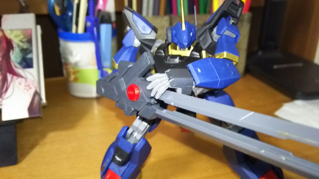 お気付きの通りビームライフルはカートリッジ方式に変更し、配備位置によって射程を伸ばせる仕様になりました。一人だけ直結式は可哀相だしね。