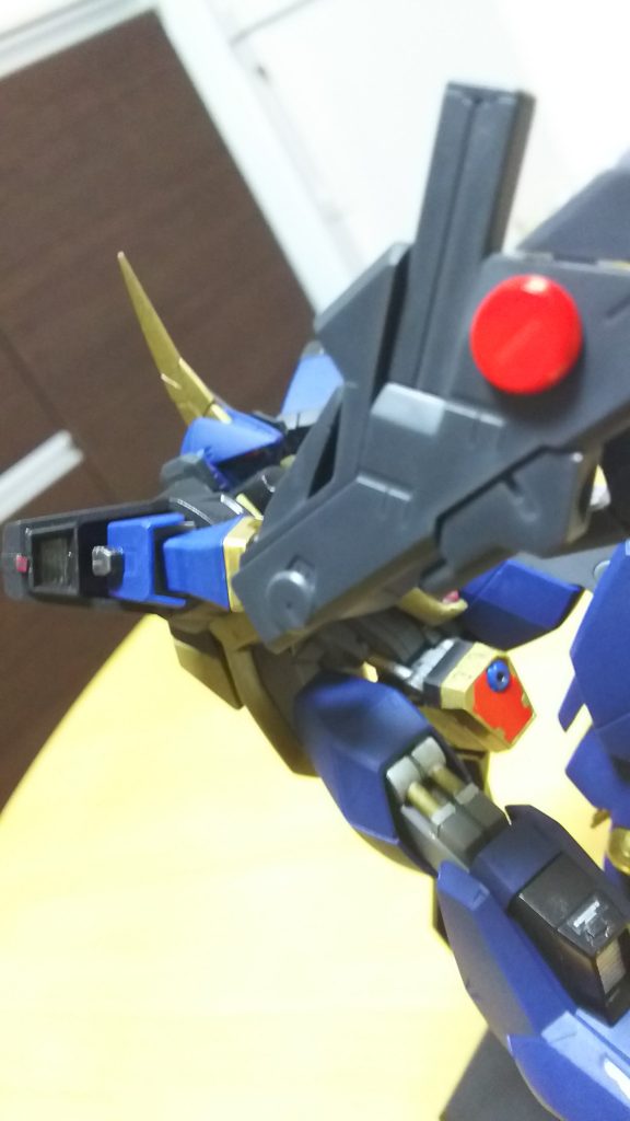 イメージとしてはひこうきのお腹とかビルのてっぺんで光ってるアレ。