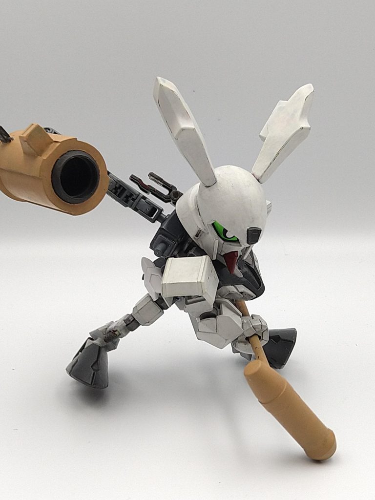 キネ　近接武器ウスランチャーのトリモチをすくって直接殴りつつ相手の動きを阻害する