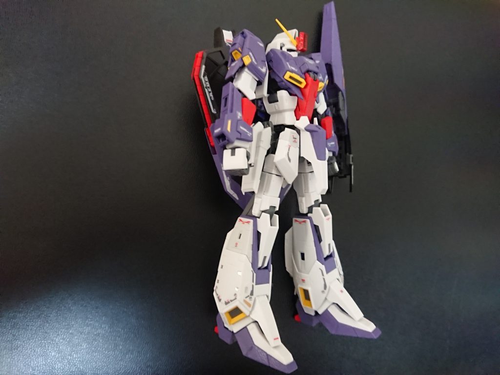 カラーリングはもう少し思い切ってストライクルージュ風にしたかったのですが、カミさんからのプレゼントだったので若干ビビりが入り...まぁこれも悪くはないかな。