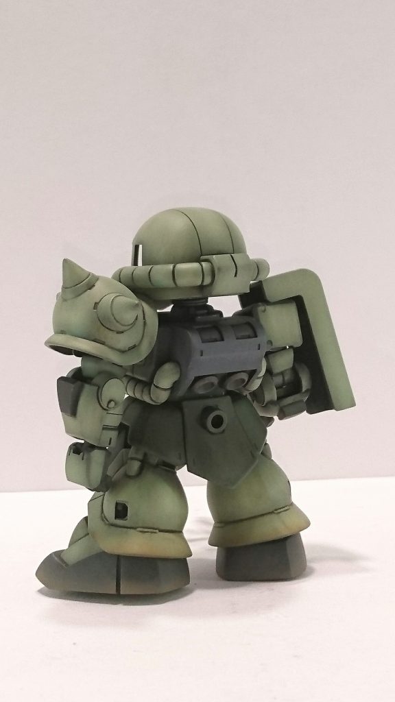 肩位置は下げ、股関節は幅詰め、頭部の取り付け位置を少し後ろにしてます。首は画像のようにワッシャーを入れて延長してます。