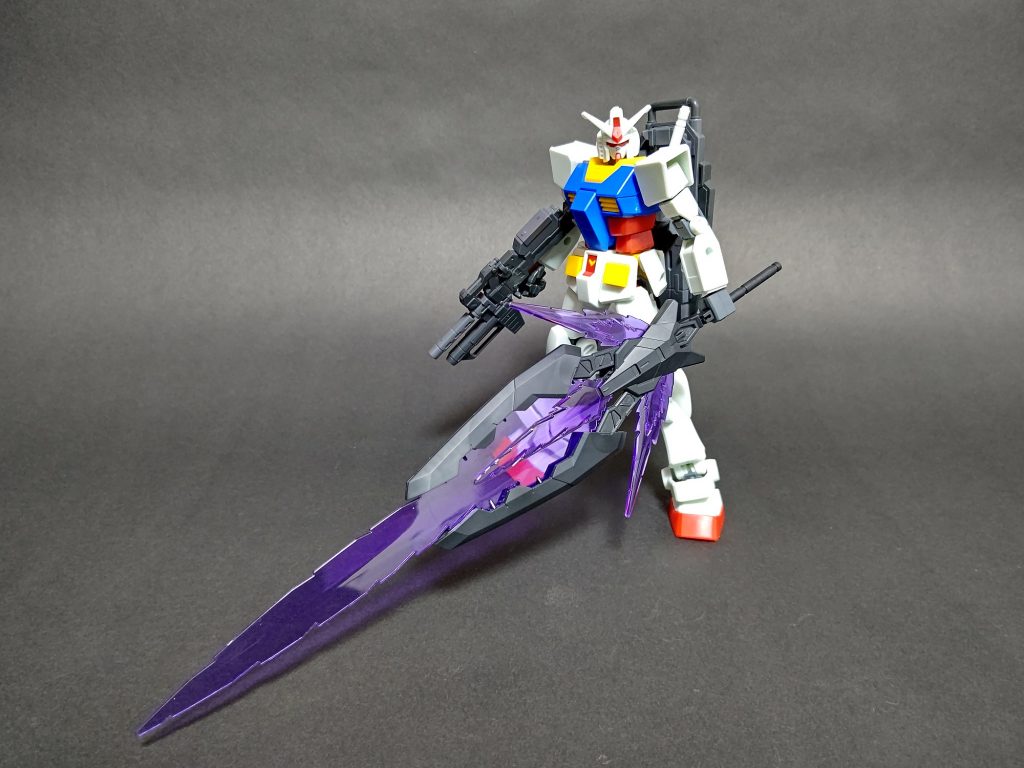 EGの一般販売版は武器が付いてないので、色々なキットから武装を持ってきて遊んでました。