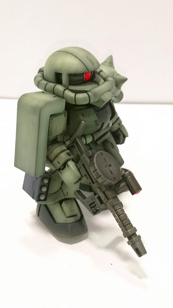 ミサイルポットのミサイルはホワイトに変更。ドライブラシやチッピングで使い込まれた感じに。