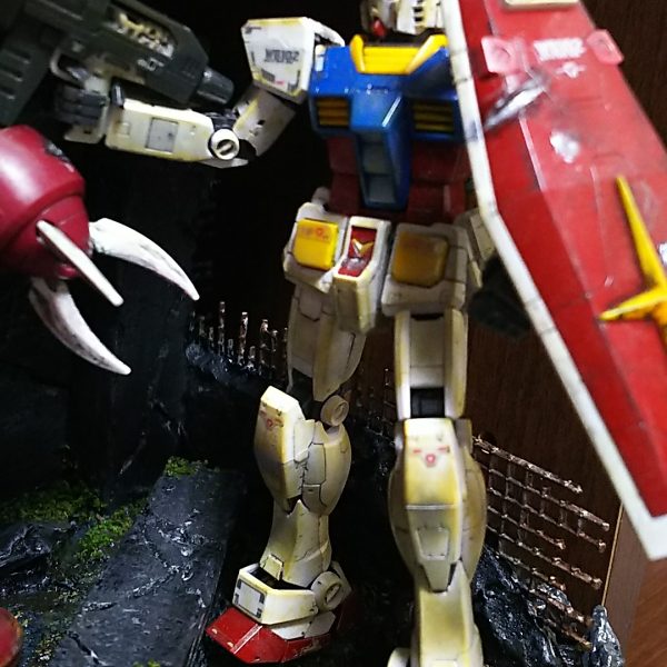 ガンダム　対　ズゴック