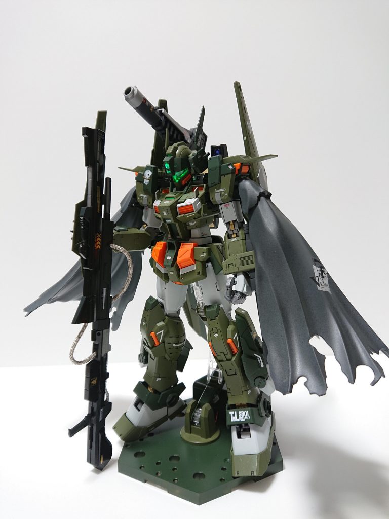 簡易ステルスマントネオジウム磁石で着脱可能にしています。