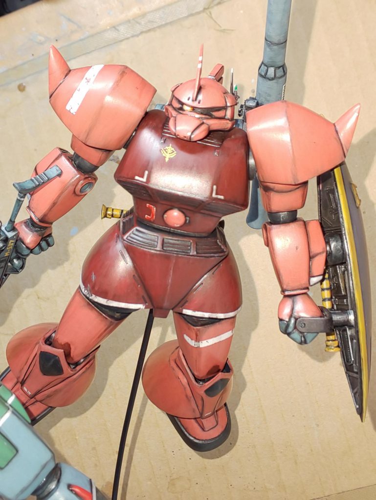 「それは聞き捨てならんな。ならば わたしはララァの援護にまわろう。その方がガンダムにも勝てるやも知れんしな。」