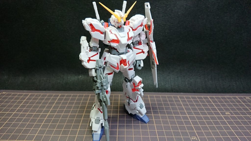 基本工作を行ったユニコーンガンダムです。素組とほとんど変わらないという・・・ 