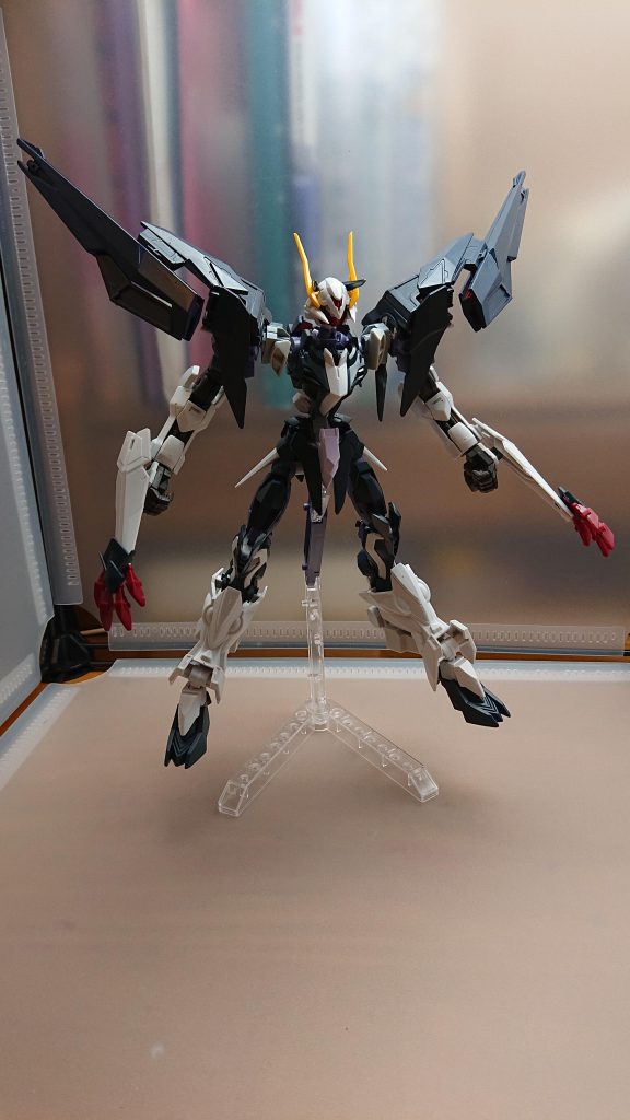 ロードアストレイリメイク(レベルソ)改造の恩恵でより野獣らしいスタイルに纏まりました実をいうとこの形態をカッコ良くしたい為に改造を行いました