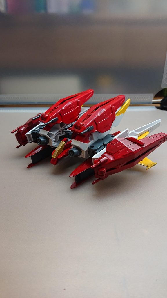 支援機 暁紅(ギョウコウ)バルバトス晴空が使用する飛行型の支援機空中での戦闘のサポートだけでなく偵察なども行うことができる