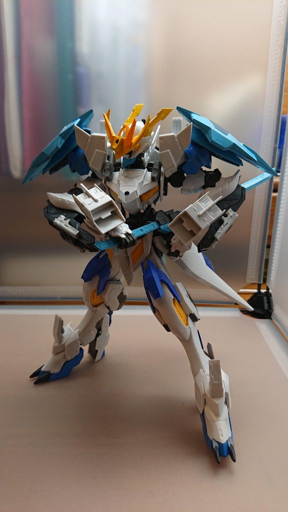 抜刀では晴天に力を溜め込み一撃必殺の奥義を放つ!