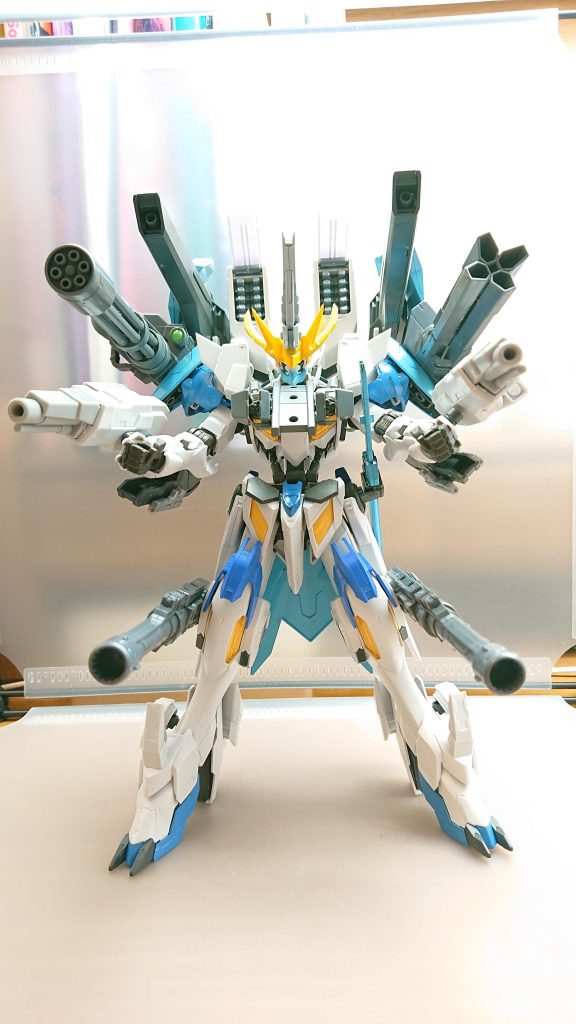 この姿になると愛刀の晴天は使えないためパイロット自身は奥の手として使っている為ほとんどこの形態になるのは少ない