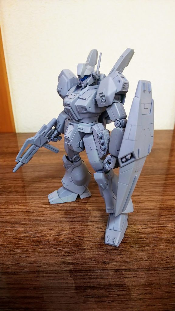 とりあえずサフ吹きまで完了したところ。今回、プラ板、プラ棒によるディティールアップとスジボリの追加を頑張ってみました。結構失敗しましたが、良い練習になりました。