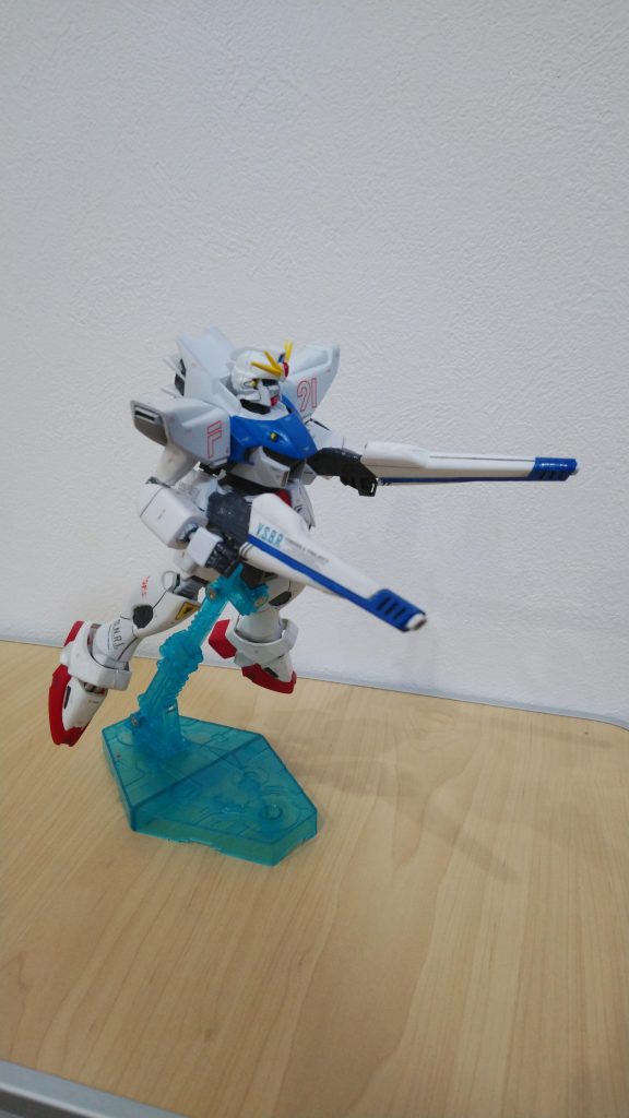 F91は世代的に思い入れが相当あります。丸みを帯びたデザインはすっきりとカッコよくて美しい…