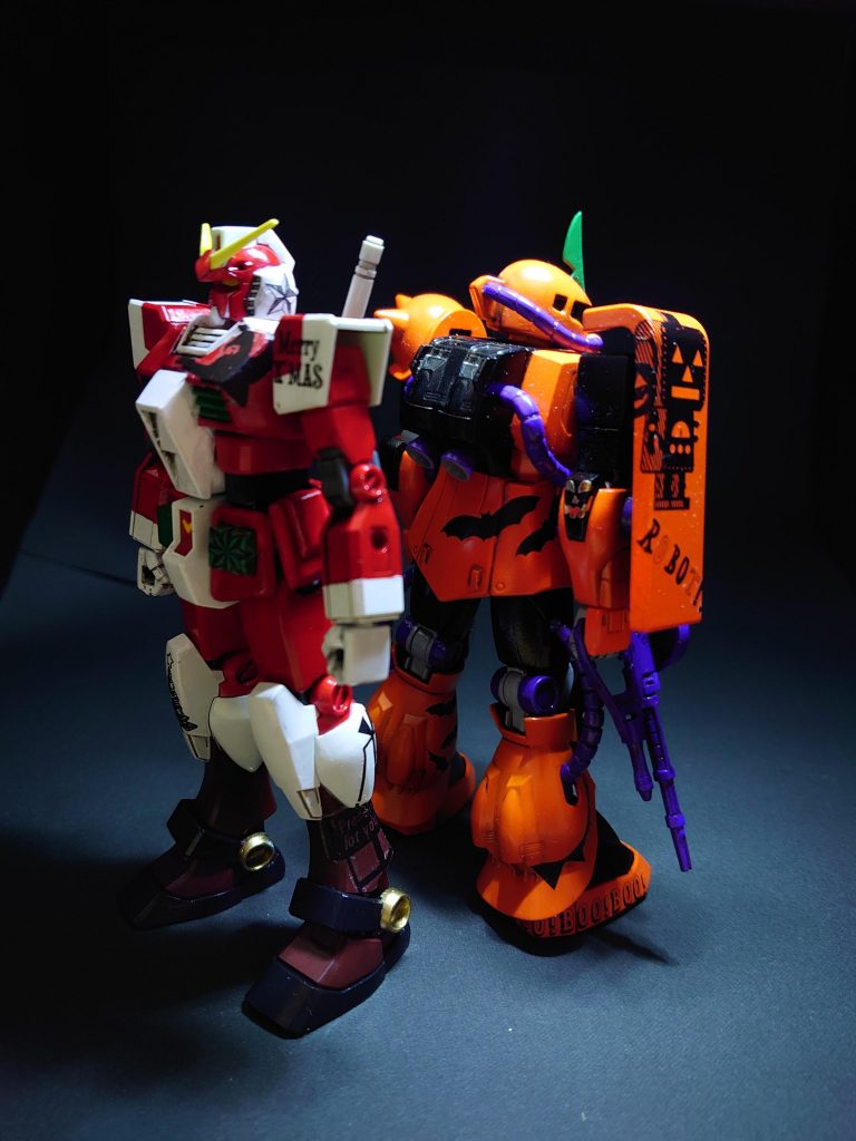 前に作ったハロウィンザクと一緒に