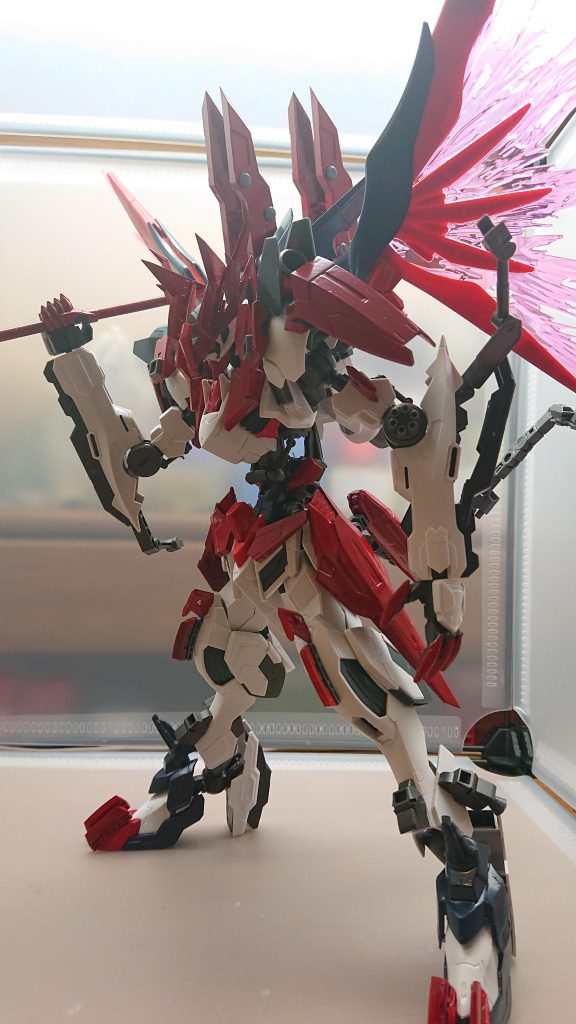 最後に悪魔らしいポーズちなみに今のところは月牙隊、鉄血シリーズとは一切関係ありません今年最後に完成して良かったですでももしかしたらもう少し手を加えた姿を投稿するかもしれません!