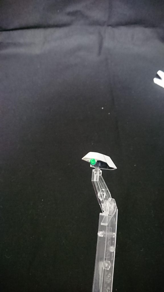 センサービットや足のカメラにはグリーンのクリアパーツを追加