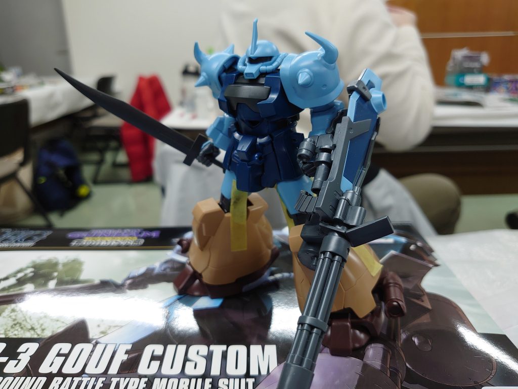 簡単に脚が付くと思ってたけど、ポン付け出来なくて加工することに。