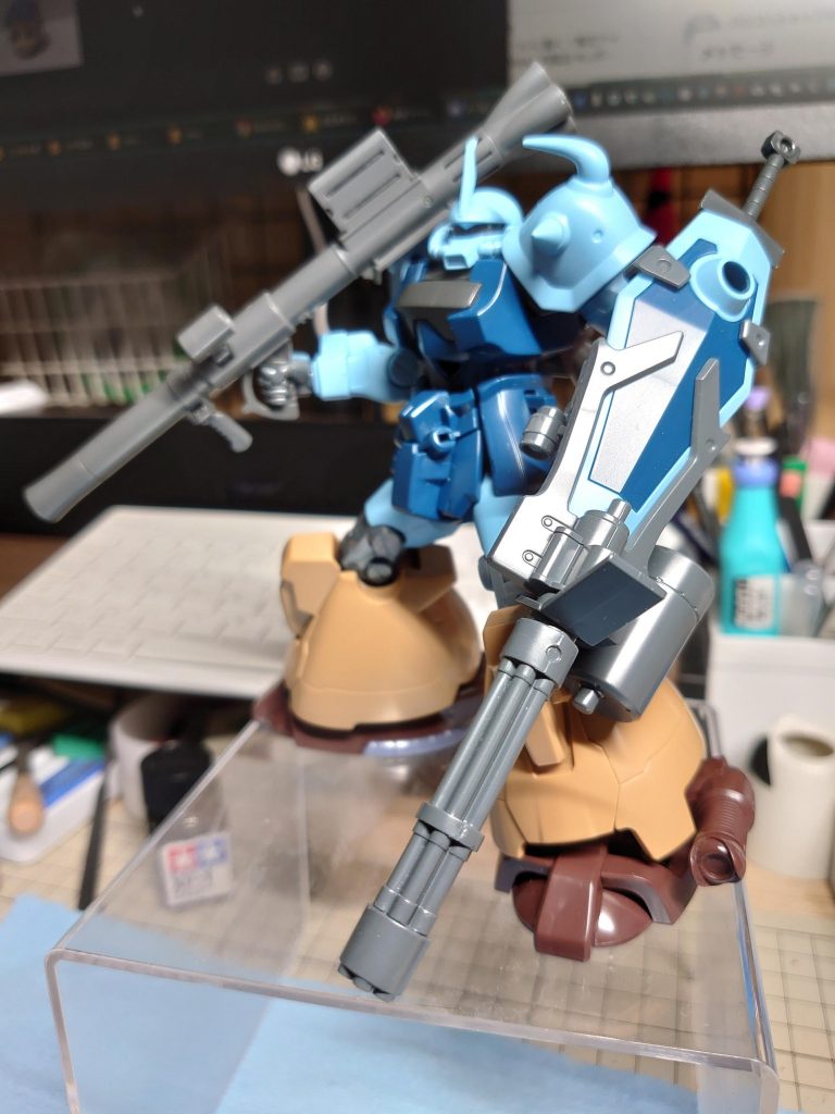 最初はオリジンザクIIのバズーカでした。