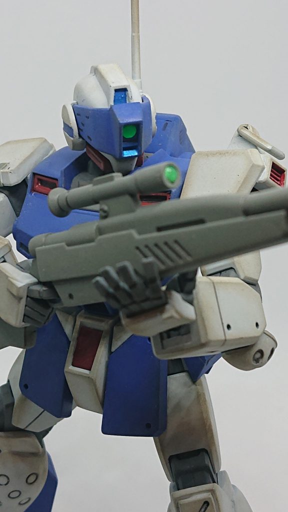 バイザー降ろしての構え