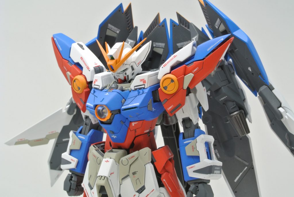 前腕部はキットのままだと寂しかったので、アーマーらしきモノを追加ネオジム磁石にて取り外し可能です。