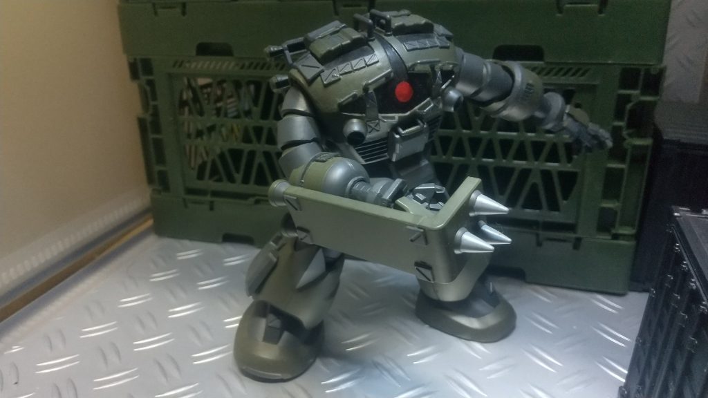 HGのゾゴックが出る前にHGのズゴックと旧キットのミキシングで作った機体でした。まさかHGでゾゴックやジュアッグが出る時代になるとは作ってた時は想像も出来なかったなぁ(笑)