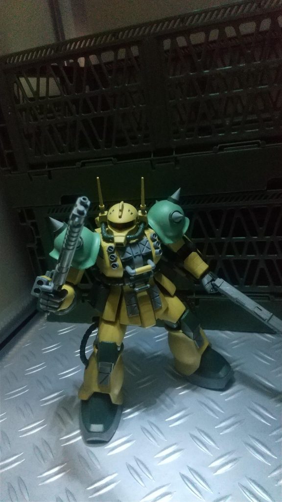 二丁のショットガンを携え砂漠での奇襲を得意とする。