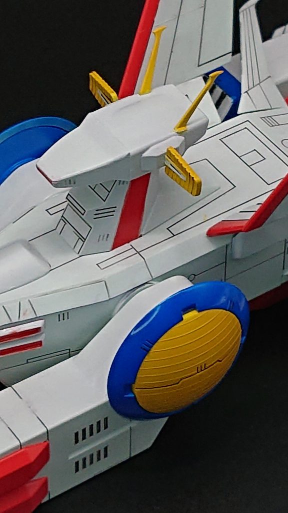 旧キット 1/1200ホワイトベースを全塗装しました。 