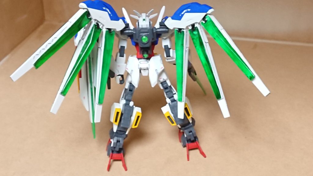 脚部アーマーは足の裏にバーニア、脹脛にはスラスターが付き、従来のプラネットシステムより足首の関節部を大型化する事で重力下でも十二分に稼働できる構造となっている。