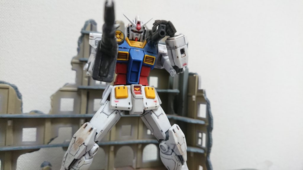 背景のジオコレは昨日買ってきました。ザク置きたくなりますね！