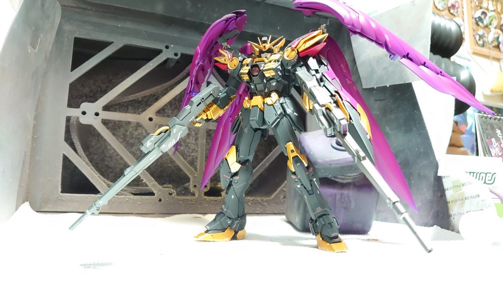 黒はカーボンマット金はヴィクトリーゴールドガンメタはパーカーガンメタル