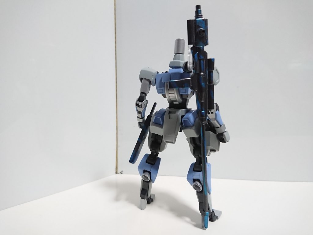 背面