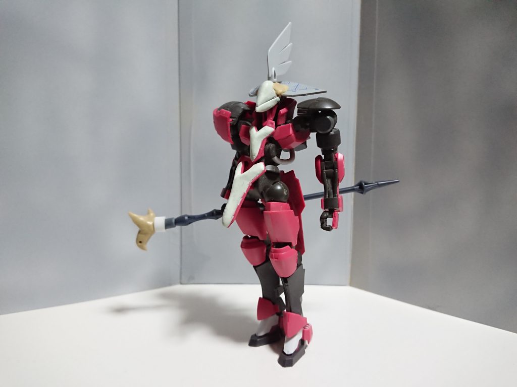 制作初期段階
元々別目的作ろうとして放置してたものでエルドラブルートの槍で杖を作った時持たせるのにちょうど良さそうなのでそのまま改造しました。一番てこずったのはステッキの鳥です。