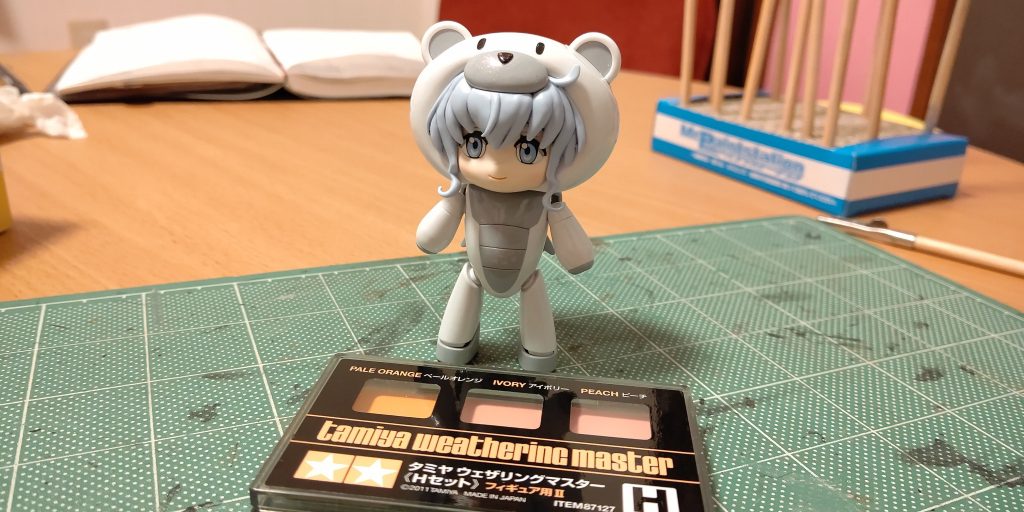 初めてウェザリングマスターのフィギュア用を使いました！化粧をする気分でしたね(笑)