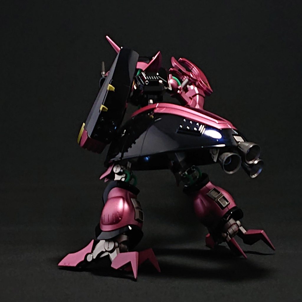 青っぽい黒の表現・1まずは上方からLEDライトのみの撮影...黒です