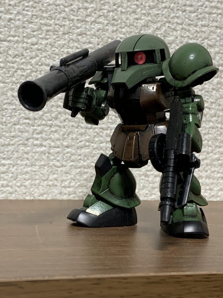 ＳＤだとバズーカに左手を添えられないため、マシンガンを持たせてます。 