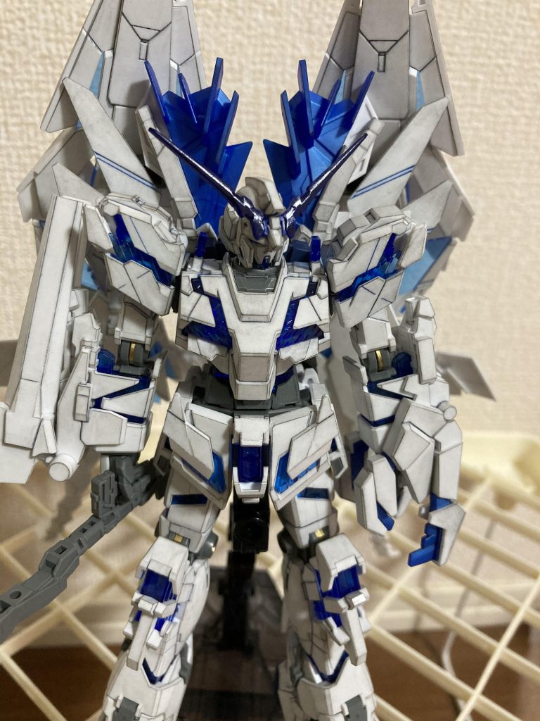 正面アップ。筋彫り追加して、情報量アップ。ユニコーンはイケメンですね。