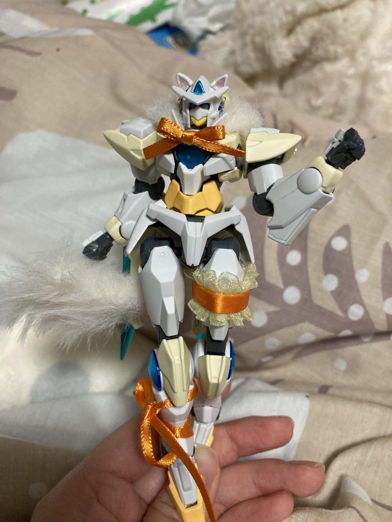 意外と丁度いいサイズの装飾パーツって見つからんもんですね…モフ量、装飾量、バランスが難しくて…あんまりゴテゴテロリータみたくするのもなんか違うしね結果的にこんなバランスになったのです…いやぁかわいいわぁ……😇😇😇😇😇