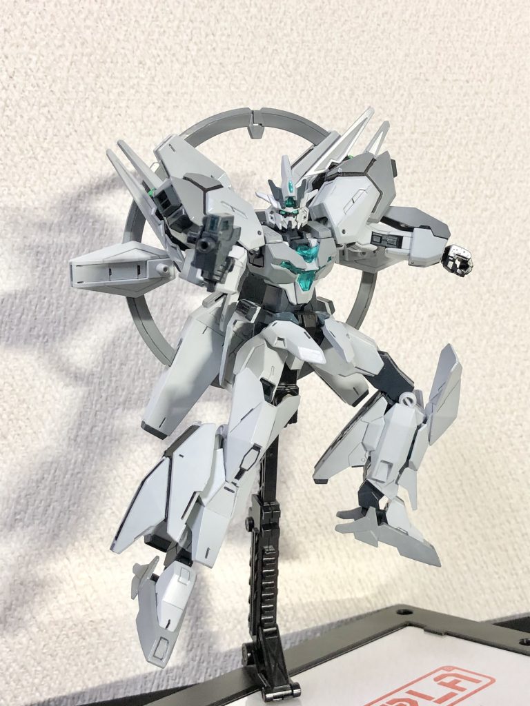 いざって時の自衛予備でビームマシンガンをハードポイントに懸架してます。