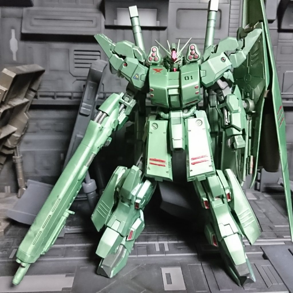 センチネル旧キツトのFA-ZZかEX-Sのパーツで強化しようと最初思ったのですがFA-ZZの在庫切れてて再販されてたHWSを使いました