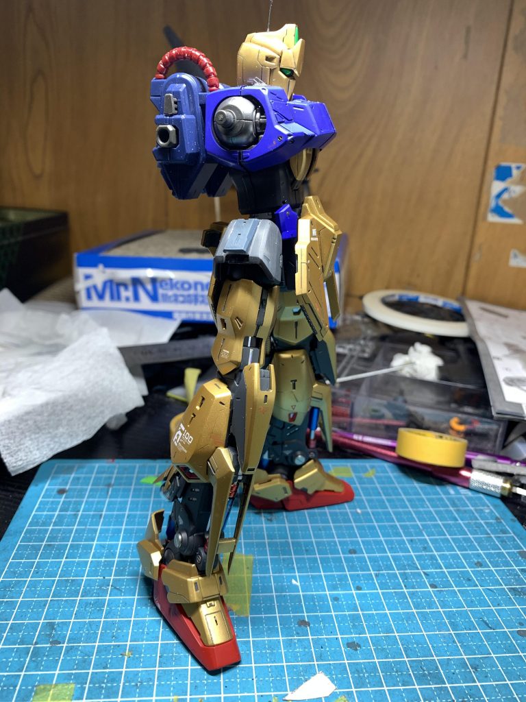 ここまでは順調この後、地獄を見ることにこの他の金メッキパーツ、剥がしを失敗。原因はガン洗い用に買った安いラッカーシンナー。成分的に問題無い様だったのがメッキ部分まで溶けるとは。