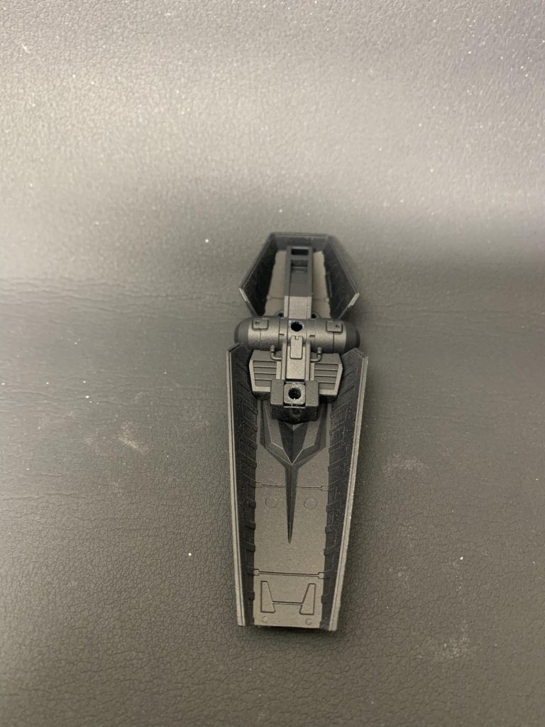 バウのシールドですが接続位置があまり好みじゃないので雑ですがピンバイスで接続位置をずらしています。接続アームはめんどくさいので作りませんでした( ˇωˇ )