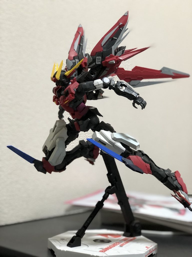 アヌビスに出てくるジェフティの飛行ポーズがどうしてもやりたかったんです。 